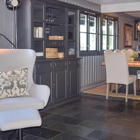 4 Bedroom Stunning In *